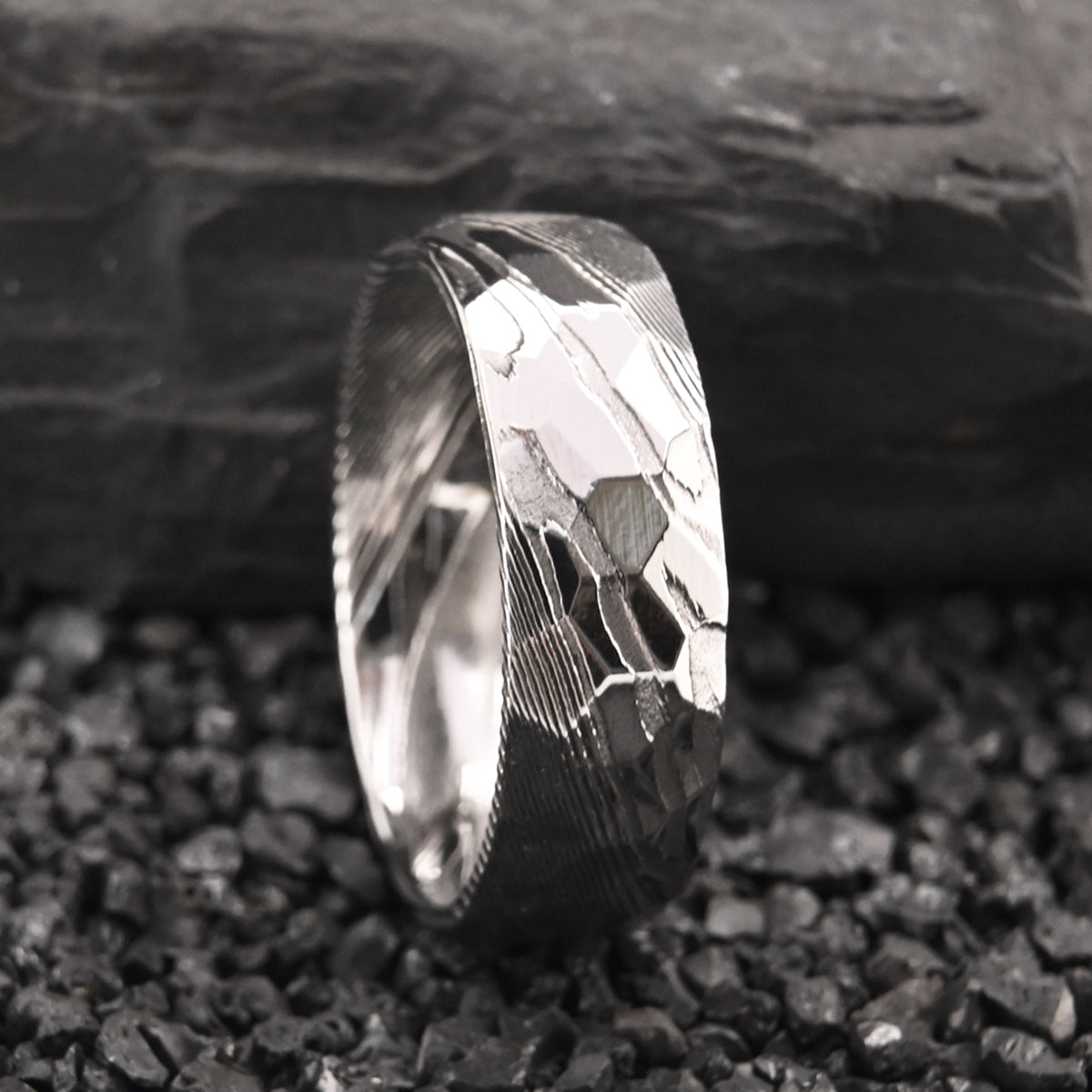 Bague en acier damassé argenté de 8 mm, alliance pour homme, bijou fantaisie, bague de fiançailles, bague martelée, bagues de couple-2