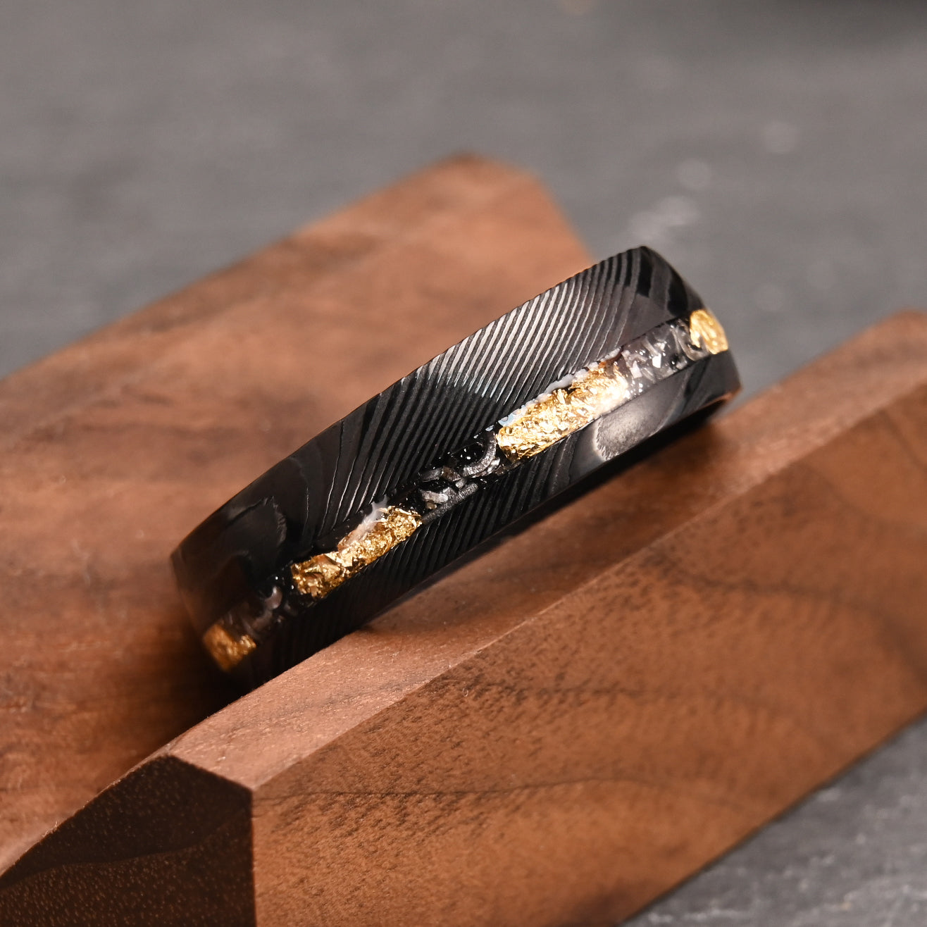 8mm black Damascus steel ring set with gold foil and meteorite men's wedding Bands engagement ring-8