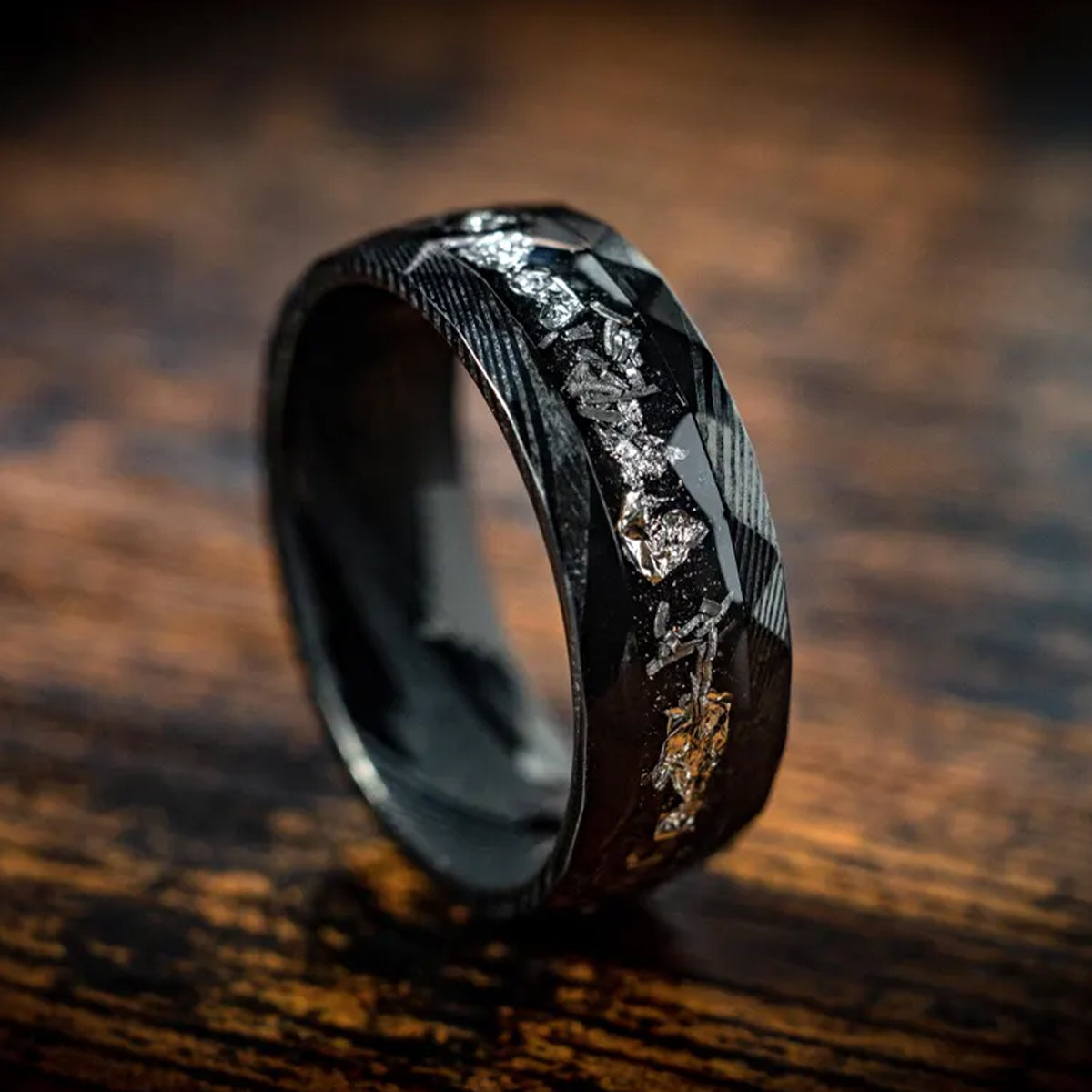 Damascus Steel Ring with Crushed White Gold Flakes & Meteorite Man Wedding Band, Hammered Cosmos Promise Engagement Anniversary Ring For Him-zoom-4