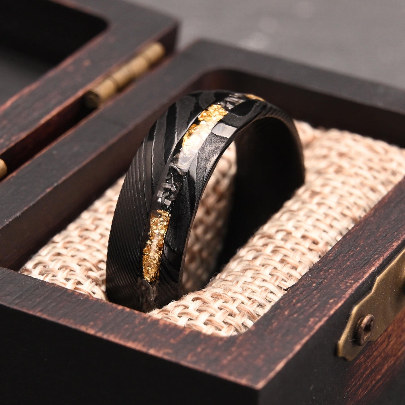 8mm black Damascus steel ring set with gold foil and meteorite men's wedding Bands engagement ring-zoom-7