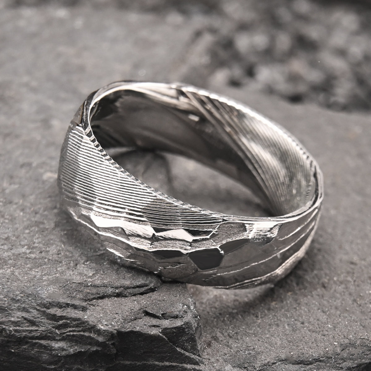 Bague en acier damassé argenté de 8 mm, alliance pour homme, bijou fantaisie, bague de fiançailles, bague martelée, bagues de couple-3