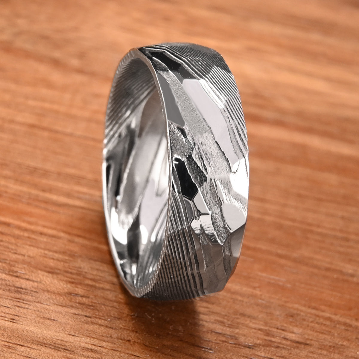 Bague en acier damassé argenté de 8 mm, alliance pour homme, bijou fantaisie, bague de fiançailles, bague martelée, bagues de couple-zoom-4