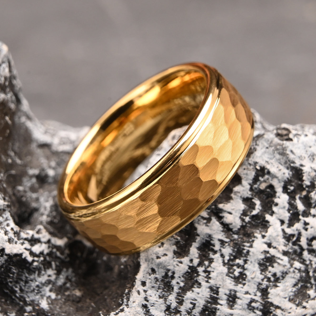 6MM/8MM Gold Hammered Tungsten Carbide Ring – Comfort Fit Men’s Wedding Bands, Engagement Promise Rings-7