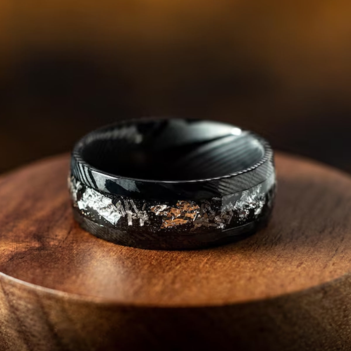 Damascus Steel Ring with Crushed White Gold Flakes & Meteorite Man Wedding Band, Hammered Cosmos Promise Engagement Anniversary Ring For Him-6