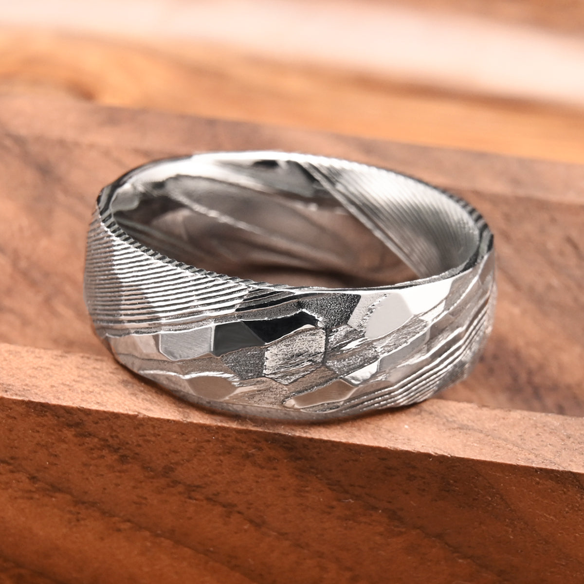 Bague en acier damassé argenté de 8 mm, alliance pour homme, bijou fantaisie, bague de fiançailles, bague martelée, bagues de couple-zoom-5