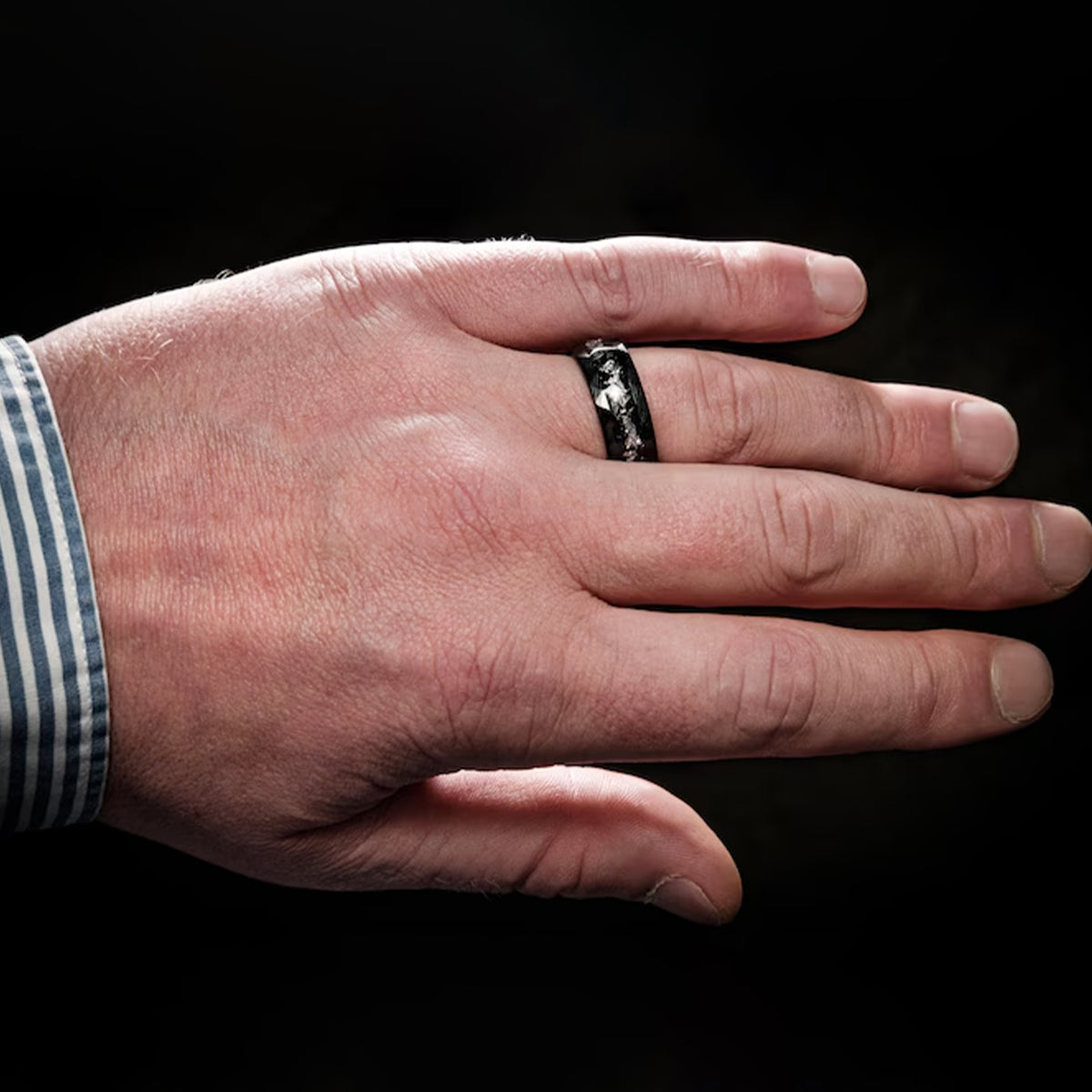 Damascus Steel Ring with Crushed White Gold Flakes & Meteorite Man Wedding Band, Hammered Cosmos Promise Engagement Anniversary Ring For Him-7